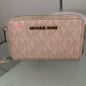 Michael Kors Blush Pink Logo Wallet
Original